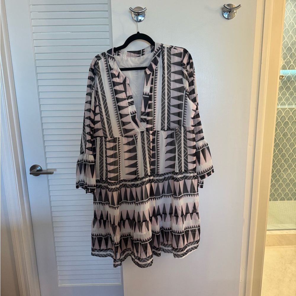 Chic Geometric Pattern Mini Dress - Black, Pink and White